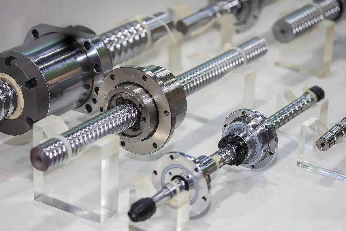 直線軸承可以旋轉(zhuǎn)嗎？